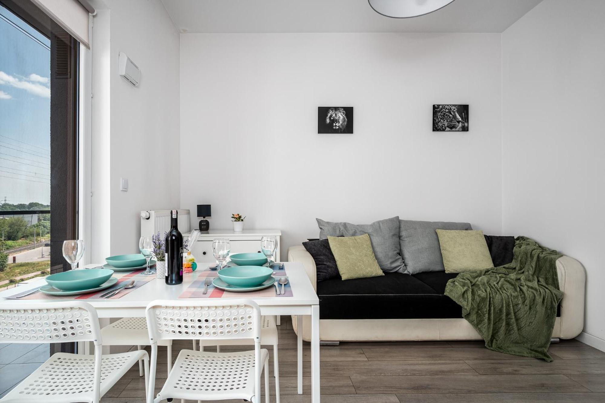 바르샤바 Apart D&K Free Parking Aleja Prymasa Tysiaclecia 83A 아파트 외부 사진